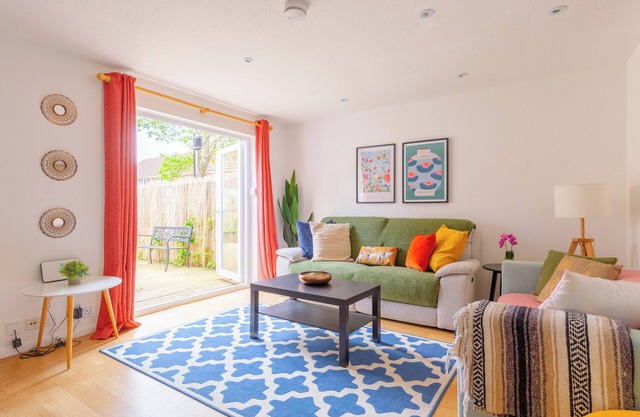 Bright & Spacious 3-Bedroom House with Terrace