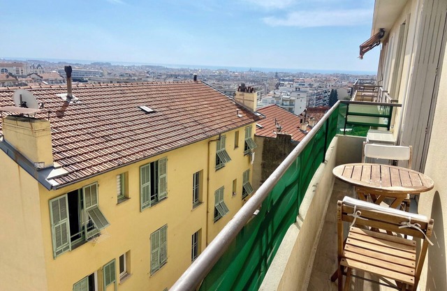 Proche centre magnifique vue beau balcon