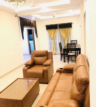 Bright, airy & Luxury Living 3BHK AC by GRV Group