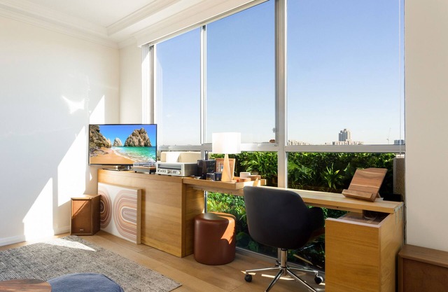 Bright and Modern Apartment in Amazing Location