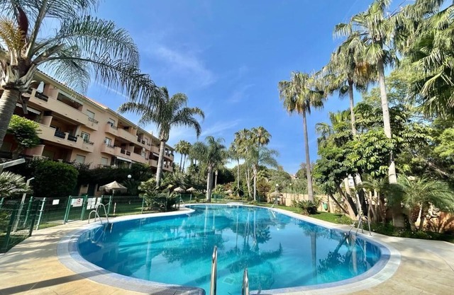 Bright and quiet apartment in Marbella Dunas
