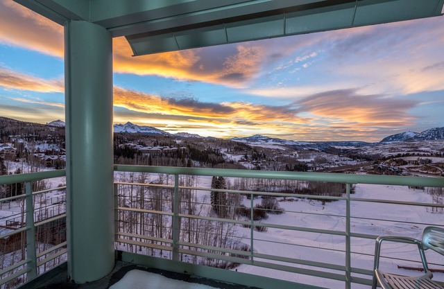 Penthouse lumineux et ensoleillé avec une vue imprenable