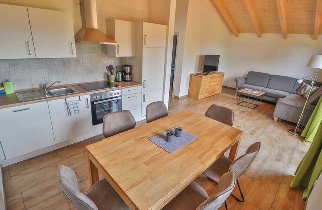 Bright apartment- 5 persons, 53sqm, 2 bedrooms, balcony with mountain view