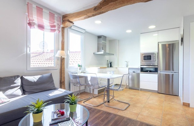 Appartement lumineux à Mundaka, idéal pour couples et familles, près de la plage