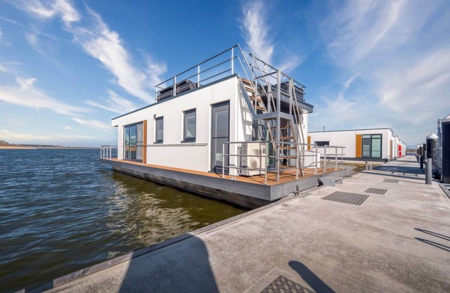 Péniche sur le Saaler Bodden, Ribnitz-Damgarten