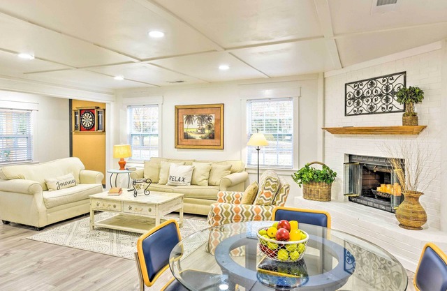 Bright Beaufort Home w/ Porch & Fire Pit!