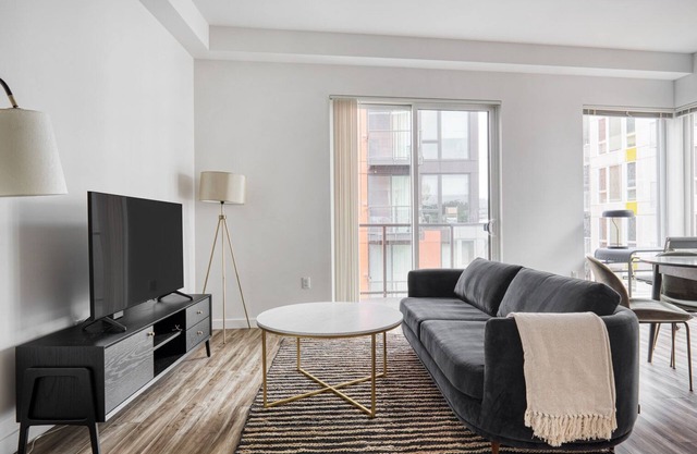 Bright Bellevue 2BR w/ BBQ, Gym, W/D, near Spring District, by Blueground