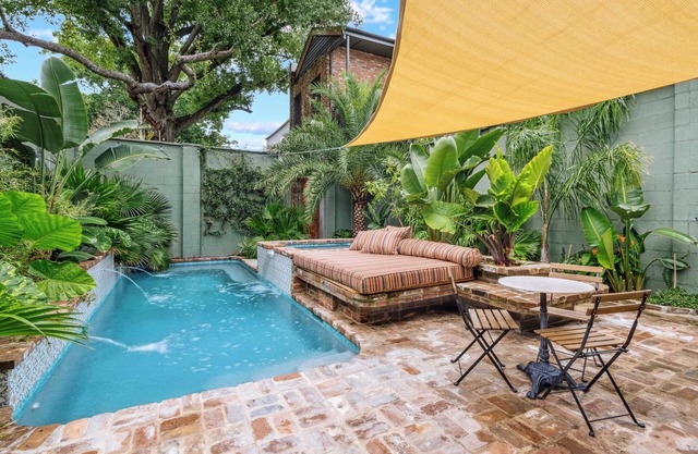 Bright Bohemian House w Heated Pool/Hot Tub