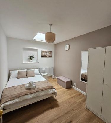 Bright & Cosy City Flat