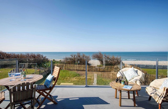 Bright & Dreamy / On the Beach / Garden & Balcony