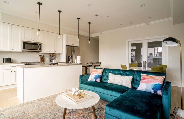 Bright Dupont Circle 2BR w/ W/D, nr Restaurants & Bars, by Blueground