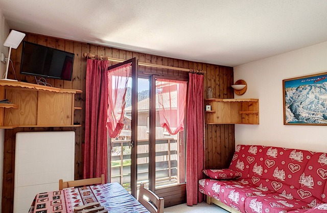STUDIO A LOUER ENSOLEILLE MONTRIOND - 4 PERSONNES - OREE 24A