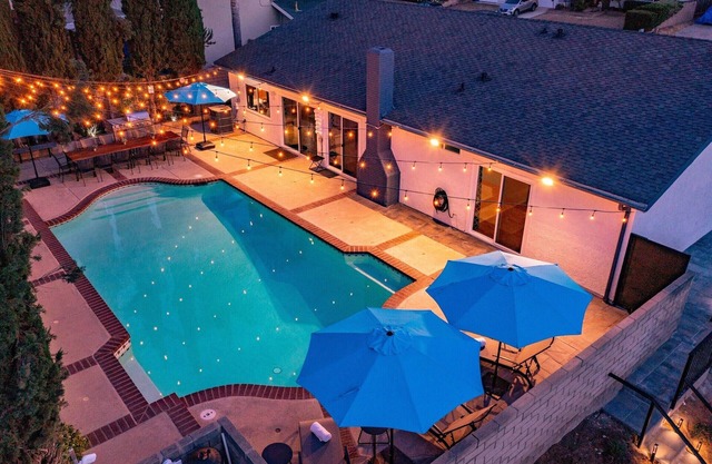 Bright, Fun & Peaceful House w/ Heated Pool 🏖
