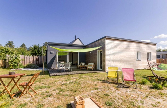 Maison lumineuse, plage à 800m, terrasse, vélos, BBQ, jardin clos – idéale pour vacances familiales!