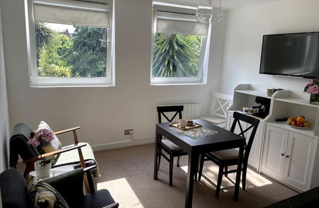 Bright & modern 1-bed flat in the heart of Fulham