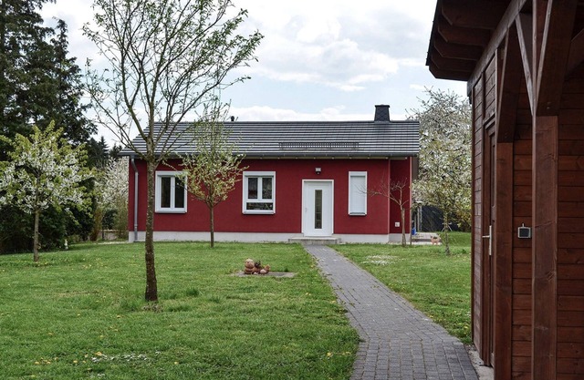 Lumineux, maison moderne avec grand jardin et terrasse