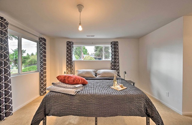 Bright Seattle Cottage w/ Private Backyard Access!