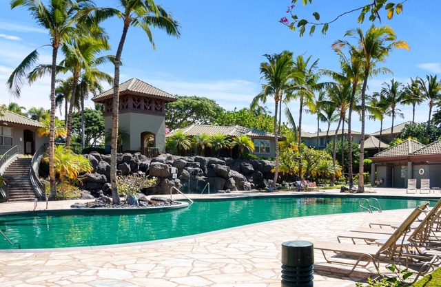 Bright, Spacious 3 Bedroom- Beach Club Access