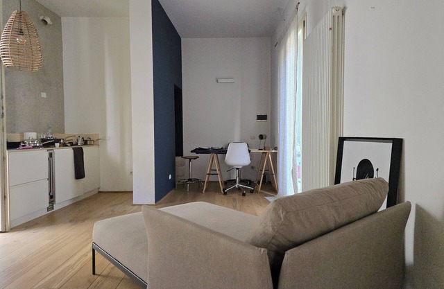Studio minimaliste dans le centre historique de Forli