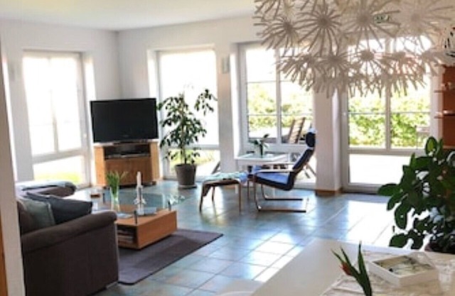 Bright, spacious vacation apartment in Schwedeneck/Surendorf, 1 km to the beach