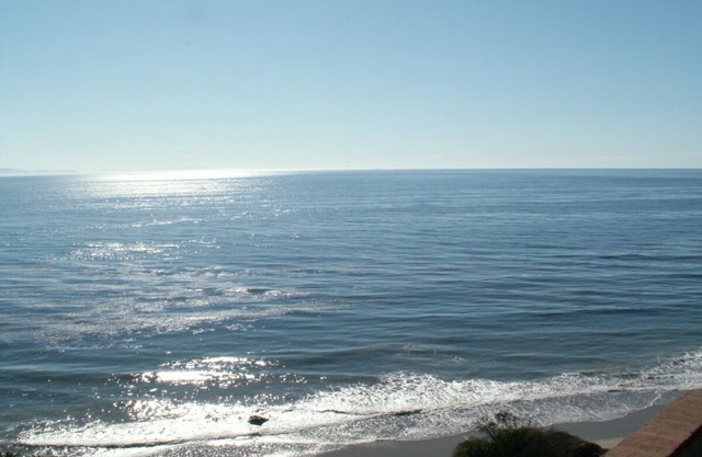 Lumineux, Sunny Cottage Oceanfront Beach à Santa Barbara!