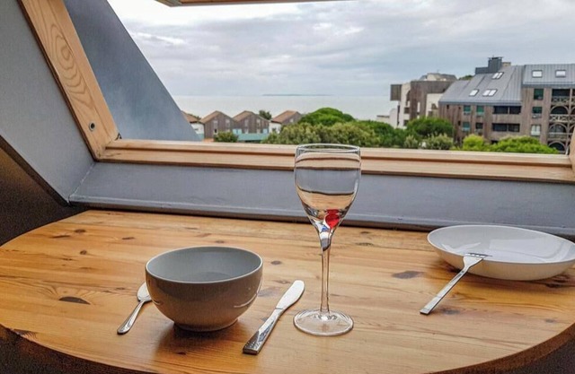 Lumineux T2 avec vue sur mer et à 30m de la plage des Minimes de La Rochelle