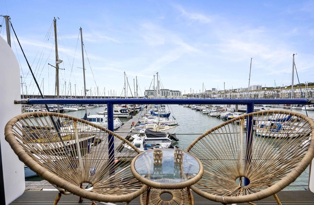 Brighton Water Cabin. Brighton Marina with Free Parking | By My Getaways