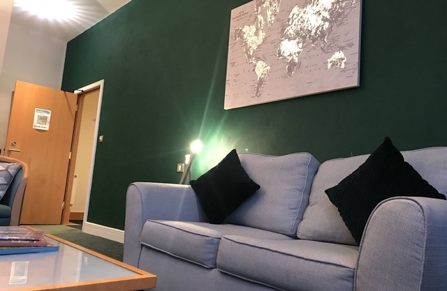 Brilliant Large 2 Bed Located TheCreativeQuarter