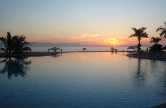 Vues Glorious! En bord de mer - Vue sur la baie de Grand Luxury Condo