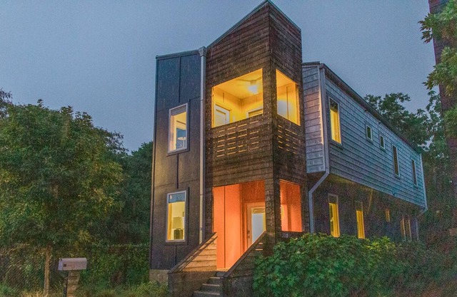 Brilliant Walkable Southside Chattanooga Home Facing 2 Acre Park