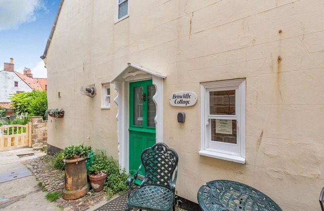 Brincliffe Cottage, ROBIN HOOD’S BAY