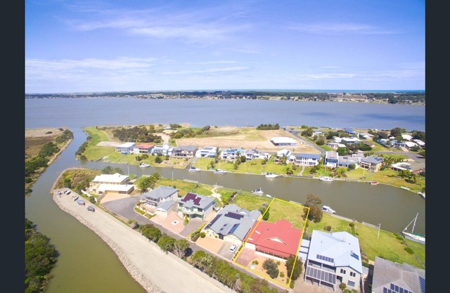 Bring the Boat, Kayak or Fishing Rod - Spa Bath - Free Wi Fi, Netflix and Prime