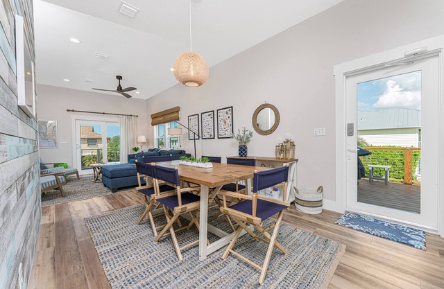 Bring your boat to our cozy cottage in a quiet waterfront community.