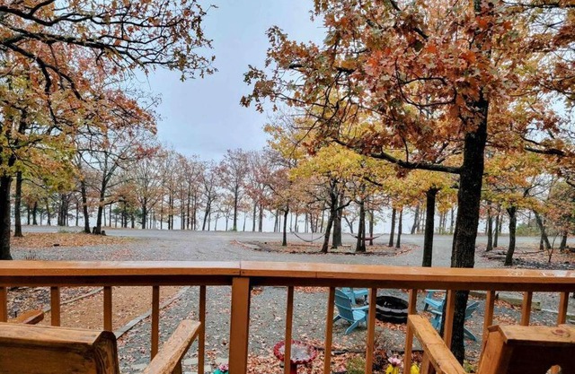 Bristow Blue - Lake front with Boat Ramp Access!