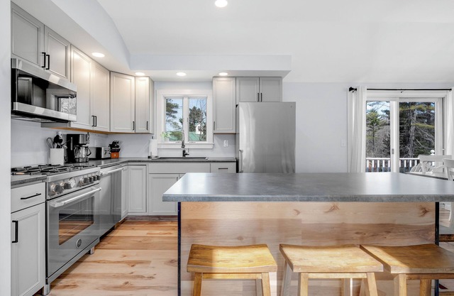 Broad Street 4 | Spruce Apartment