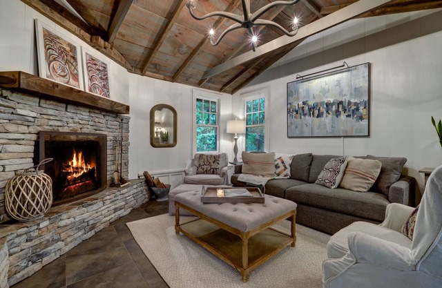 * Nouvelle location * - Cottage Broadleaf à Mirror Lake, région des Highlands