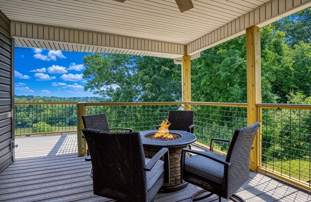 Broadview,$1089 of FREE Attraction tickets for each paid day, Dollywood and More