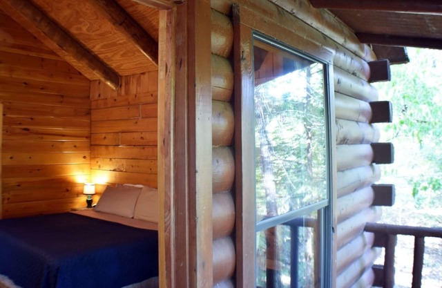 Chalet sauvage à l'extrémité nord du lac Broken Bow