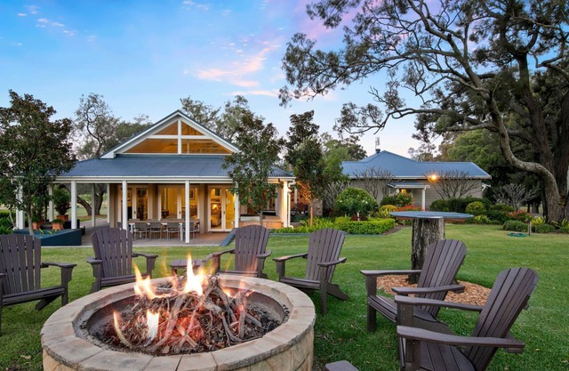 Brokenback Vineyard Luxe Homestead