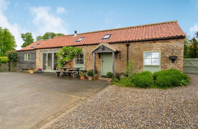 Brook Cottage, familial et convivial, avec feu ouvert dans Brandsby, Ref 8634