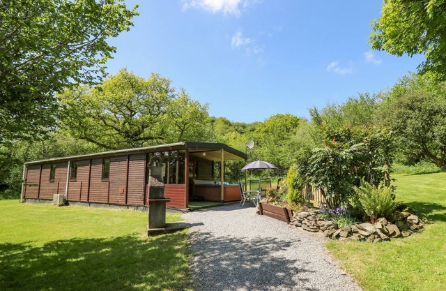 Brook Lodge, PENRHIWLLAN