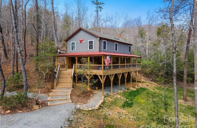 Brookside Retreat by Carolina Properties