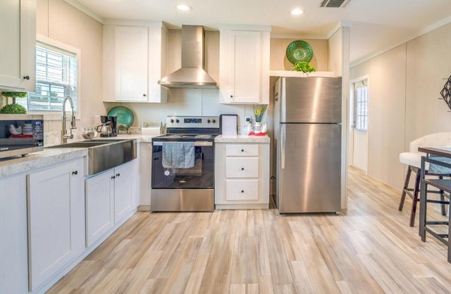 Brooksville Home with Fenced Yard - 14 Mi to Coast!