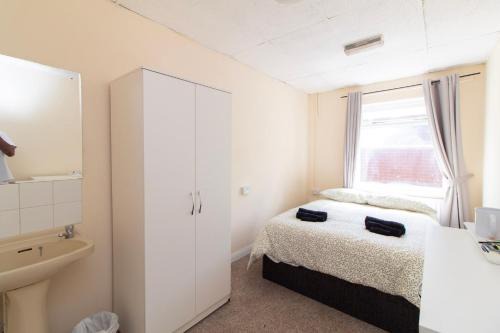 Brookvale Guest House Room 4