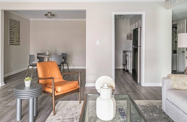 Brookwood 2BD 2 - Two Bedroom Apartment, Sleeps 4