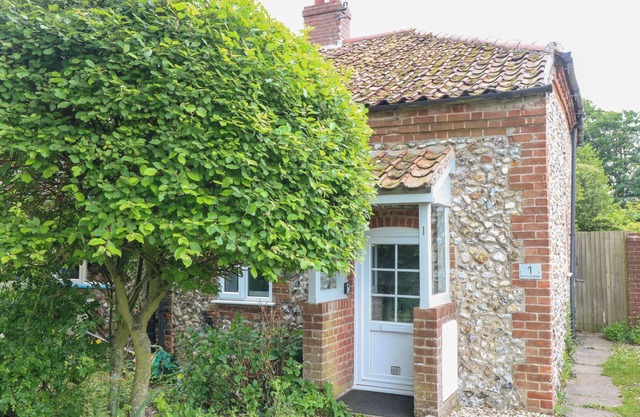 Balai Cottage, RUDHAM EST