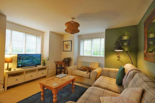 Broomfield Nook - 2 Bed Ground floor Maisonette close to Harry Potter studio tour