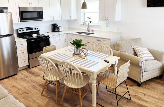 Broussards Unit B - Beach Access - Island Realty