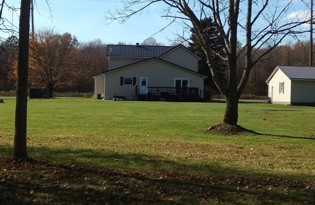 Brown Tin Roof Farmhouse, Genève, Spire, Austinburg, Jefferson