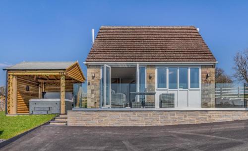 Brumlea Farm Cottage Bonsall, Rural Country stay for family and friends